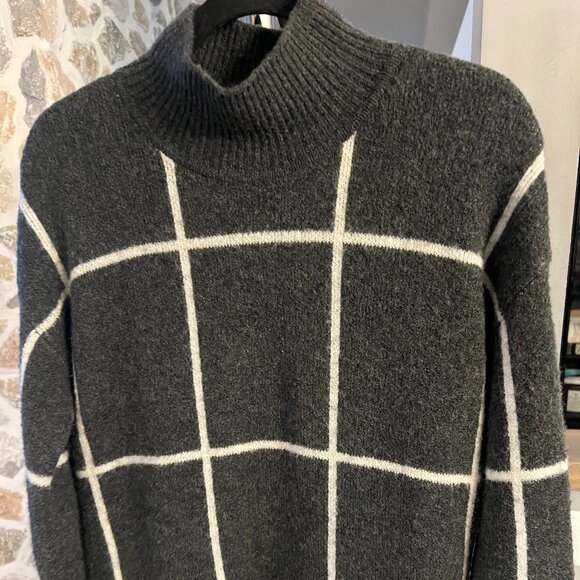 Cynthia Rowley Fall Sweater - Picture 1 of 3